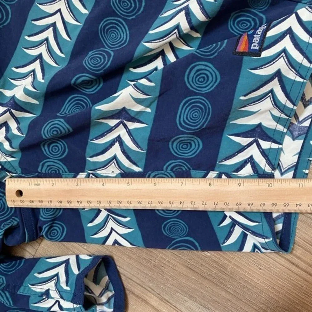 Patagonia - Men's Size‎ 30 - Stone Blue Tree Rings Stretch Wavefarer Boardshorts